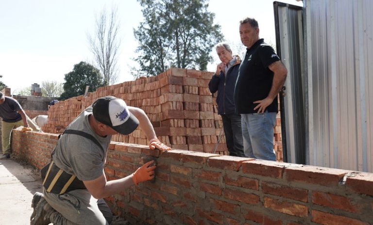 Comenzaron las obras del Centro de Jubilados de los Aceiteros en Puerto General San Martín