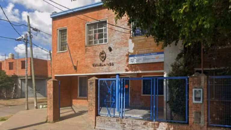 Habló el padre del joven baleado en una escuela de González Catán: «No es la primera vez que llevan un arma al colegio»