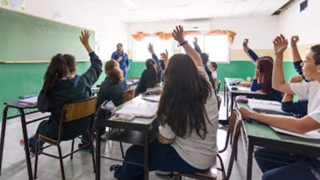 Tendrían prioridad los establecimientos ubicados en contextos de vulnerabilidad socioeducativa.