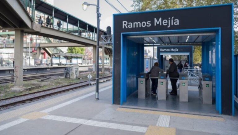 Tren Sarmiento: después de 9 años volvieron a habilitar los andenes centrales de dos estaciones clave
