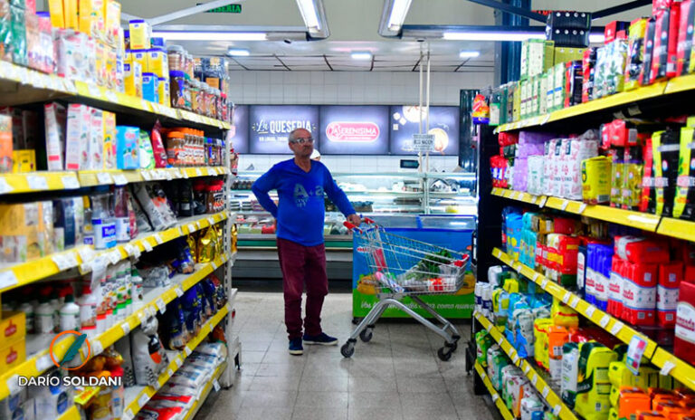 Las ventas en supermercados cayeron un 15% a nivel nacional entre enero y julio de este año